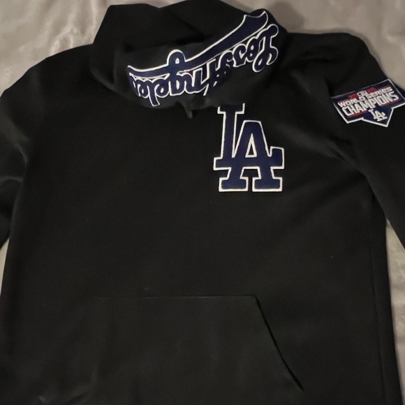 Los Angeles Dodgers Black Hoodie - Picture 1 of 4